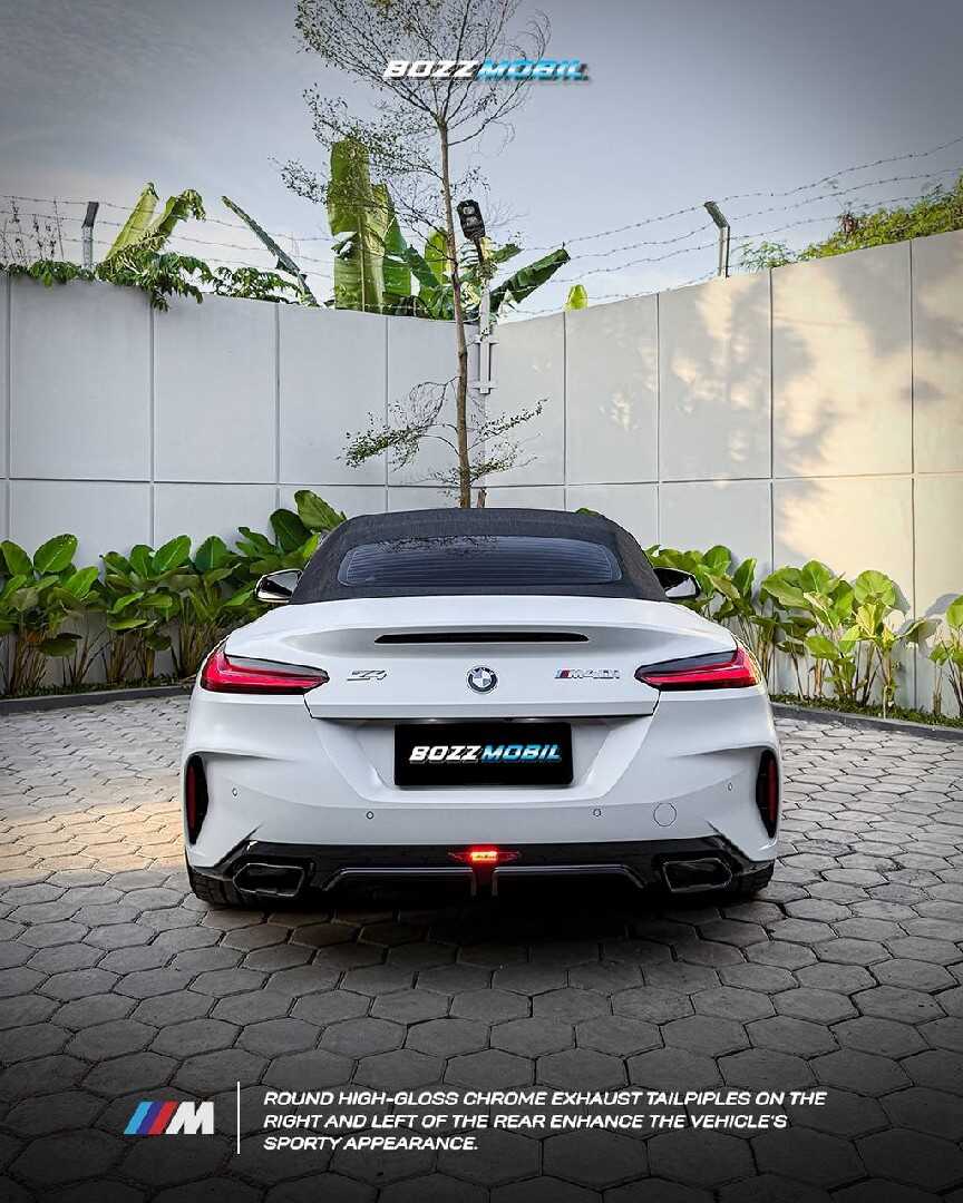 Foto Mobil Bekas Tampak Belakang BMW Z4 3.0 tahun 2023
