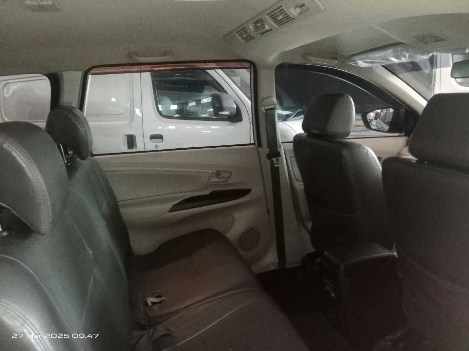 Foto Mobil Bekas Kabin Belakang Daihatsu Xenia 1.3 X tahun 2019