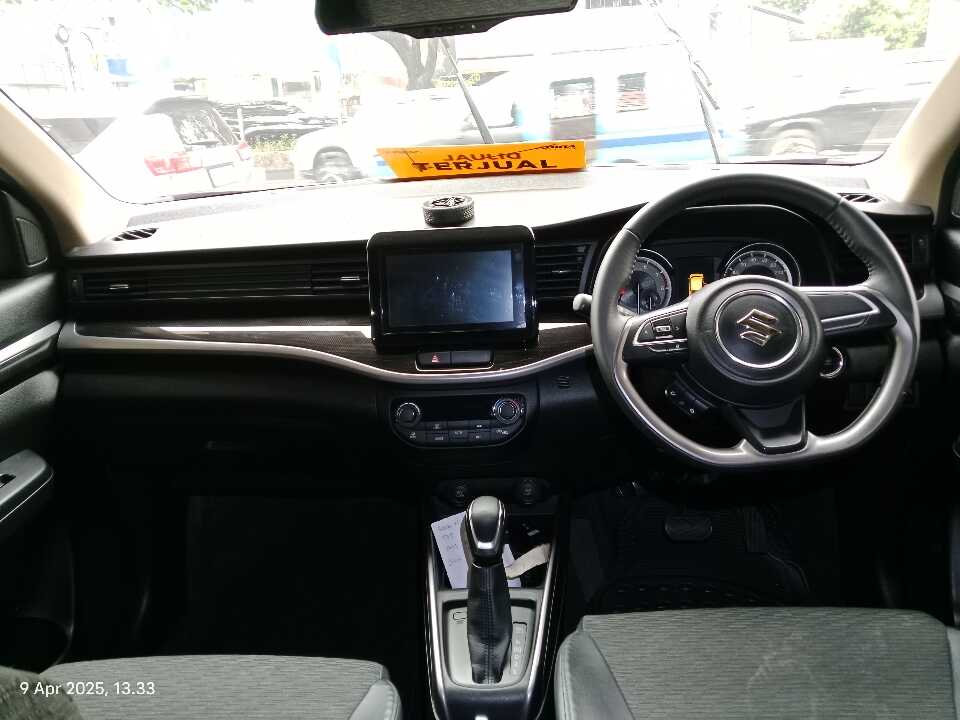 Foto Mobil Bekas Dashboard Suzuki XL7 1.5 Alpha tahun 2020