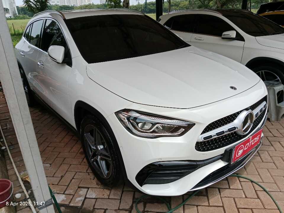 2021 Mercedes-Benz GLA200 1.3 - Foto 1 dari 6