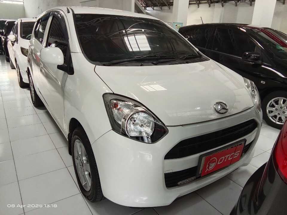 2013 Daihatsu Ayla 1.0 M - Foto 1 dari 6