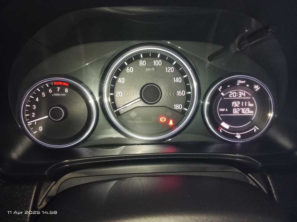Foto Mobil Bekas Odometer Honda BR-V 1.5 E tahun 2017