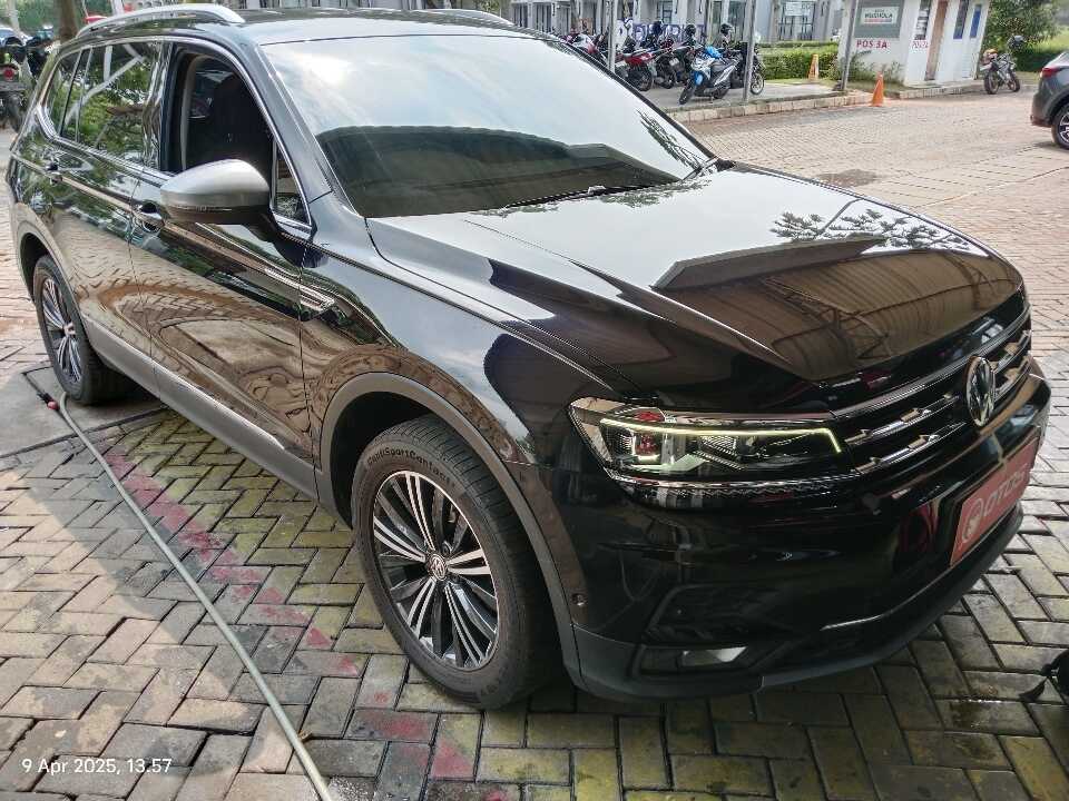 2021 Volkswagen Tiguan 1.4 TSI Allspace - Foto 1 dari 6