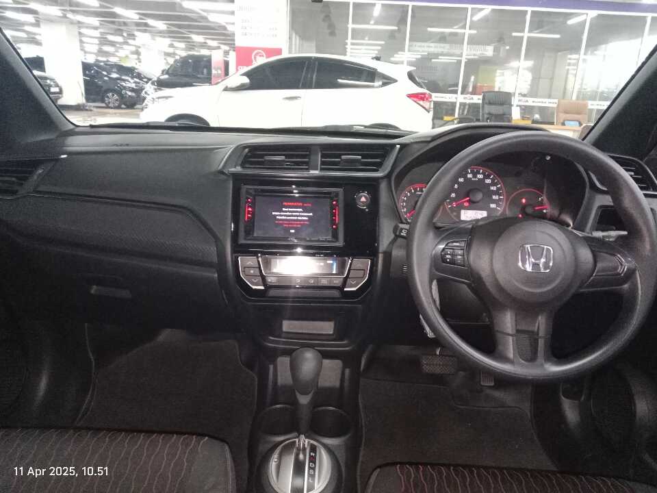 Foto Mobil Bekas Dashboard Honda Brio 1.2 RS tahun 2018