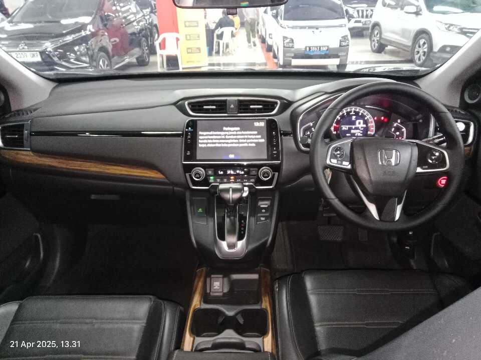 Foto Mobil Bekas Dashboard Honda CR-V 1.5 tahun 2019
