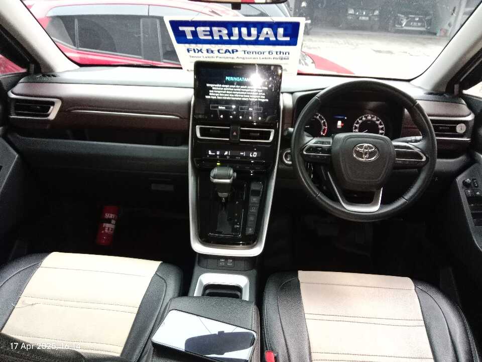 Foto Mobil Bekas Dashboard Toyota Innova 2.0 Zenix G CVT tahun 2023