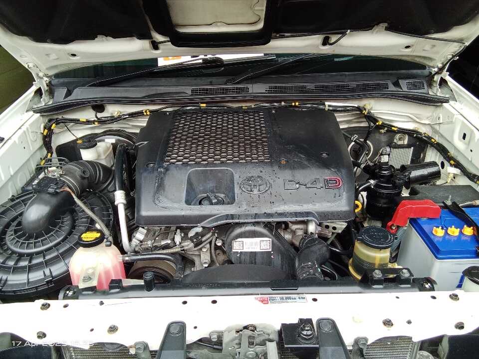 Foto Mobil Bekas Mesin Toyota Fortuner 2.5 G tahun 2013