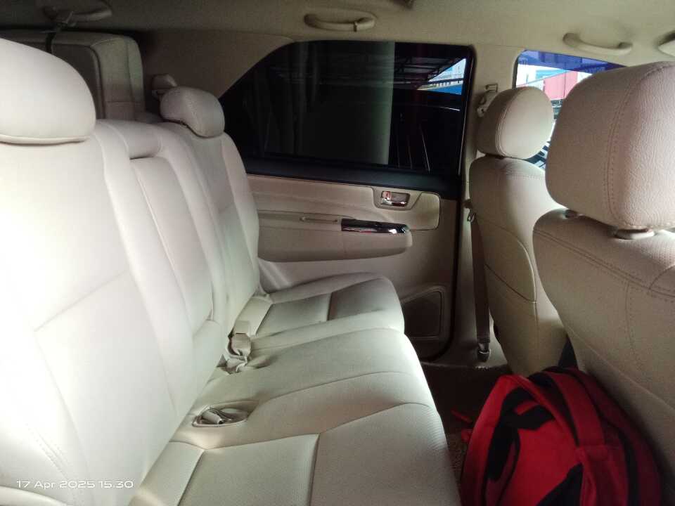 Foto Mobil Bekas Kabin Belakang Toyota Fortuner 2.5 G tahun 2013