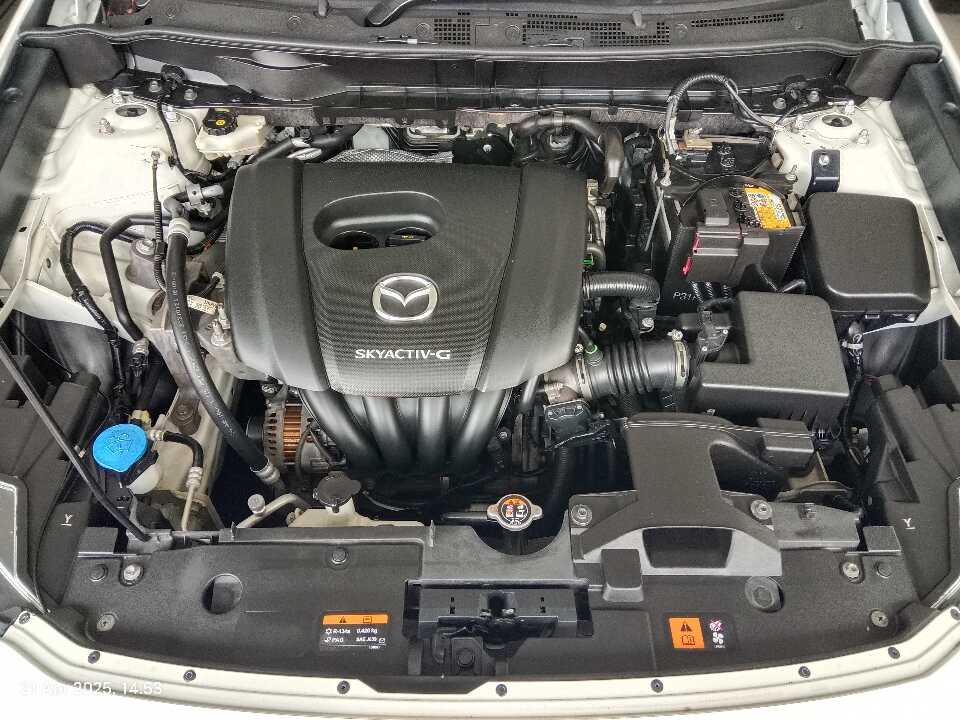 Foto Mobil Bekas Mesin Mazda CX-3 1.5 Sport tahun 2021