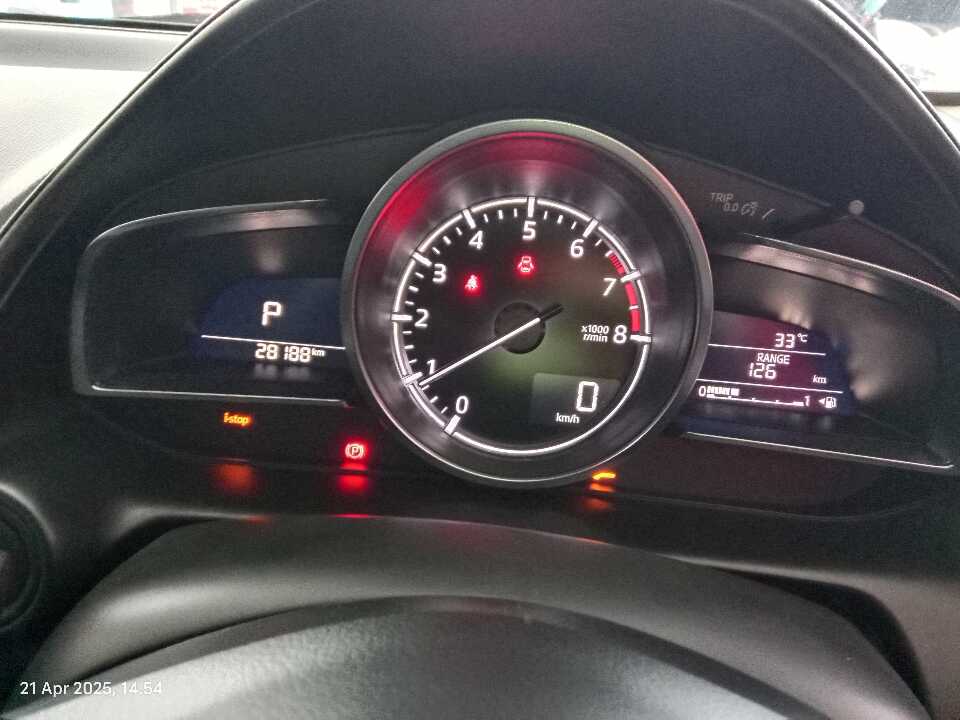 Foto Mobil Bekas Odometer Mazda CX-3 1.5 Sport tahun 2021