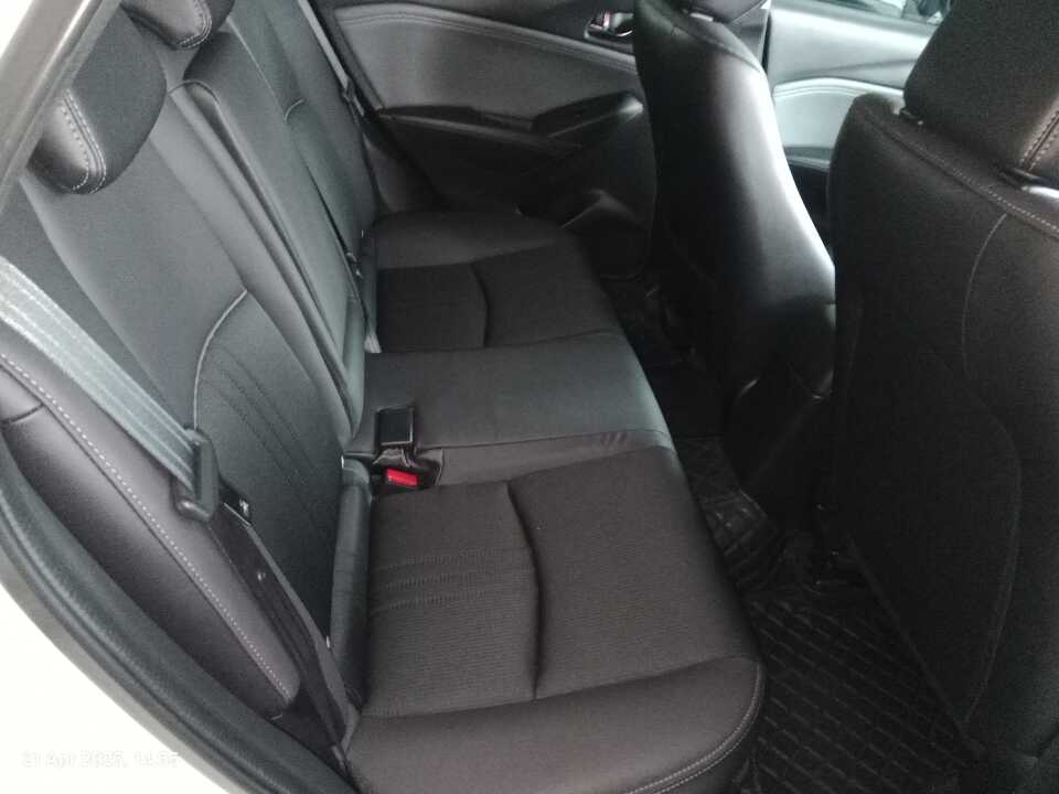 Foto Mobil Bekas Kabin Belakang Mazda CX-3 1.5 Sport tahun 2021