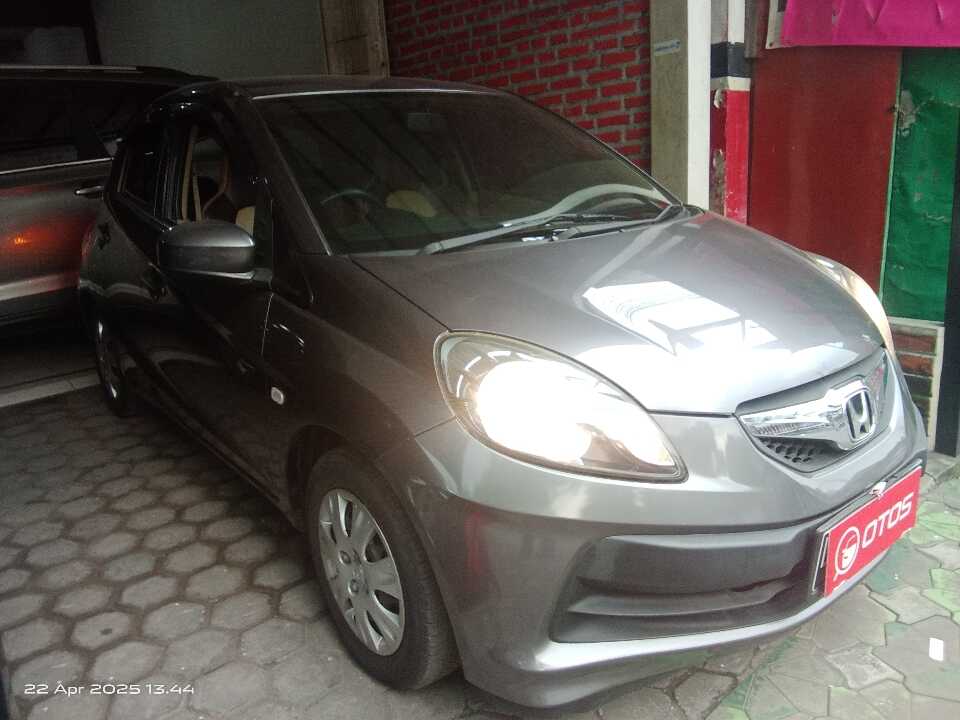 2016 Honda Brio 1.2 Satya S - Foto 1 dari 6