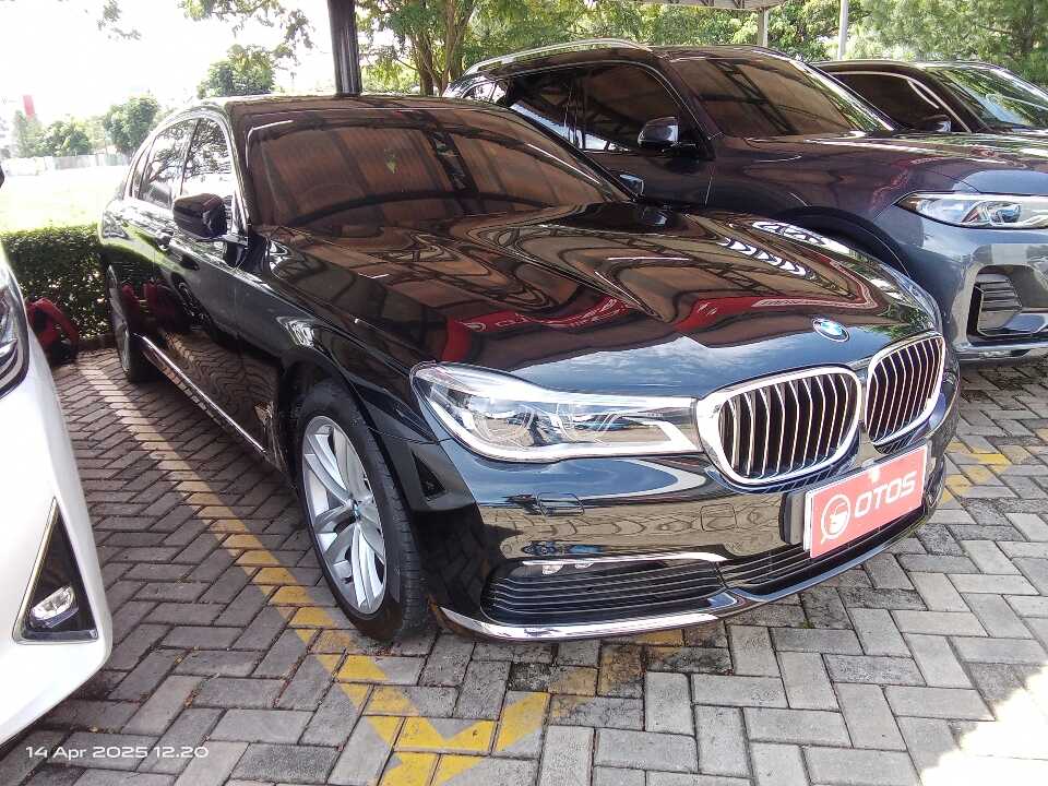 2019 BMW 730Li 2.0 - Foto 1 dari 6