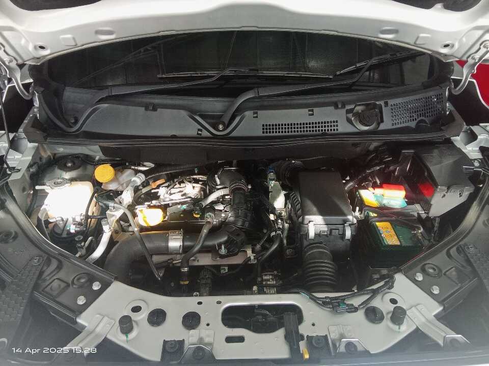 Foto Mobil Bekas Mesin Nissan Magnite 1.0 Turbo tahun 2020