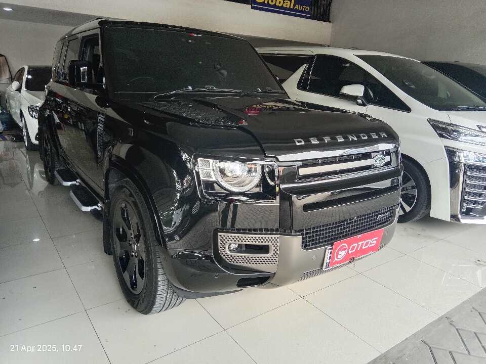 2021 Land Rover Defender 110 2.2 - Foto 1 dari 6