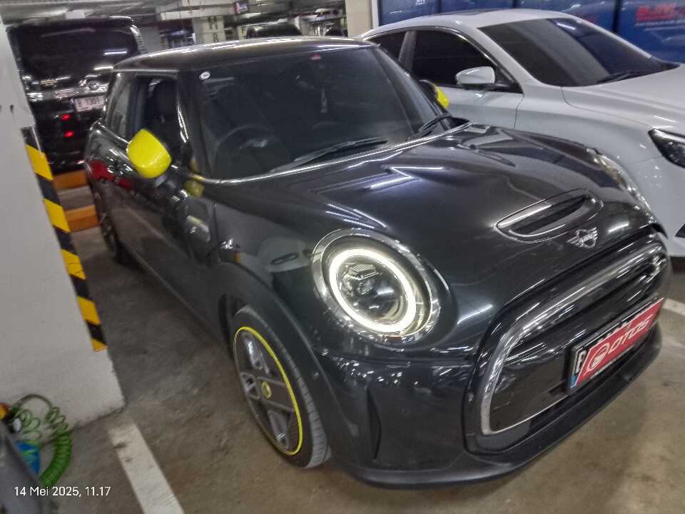2023 MINI Cooper SE Electric