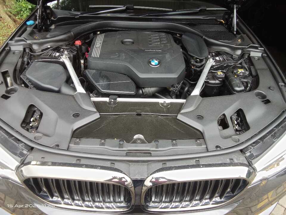 Foto Mobil Bekas Mesin BMW 530i 2.0 tahun 2019
