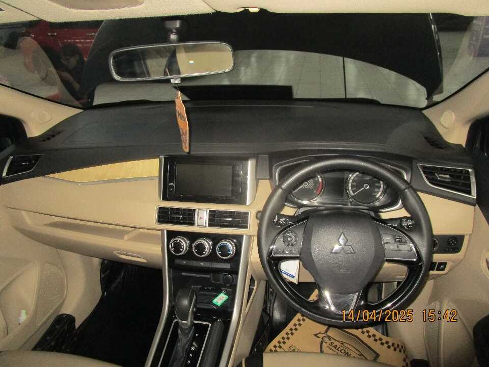 Foto Mobil Bekas Dashboard Mitsubishi Xpander 1.5 Ultimate tahun 2020