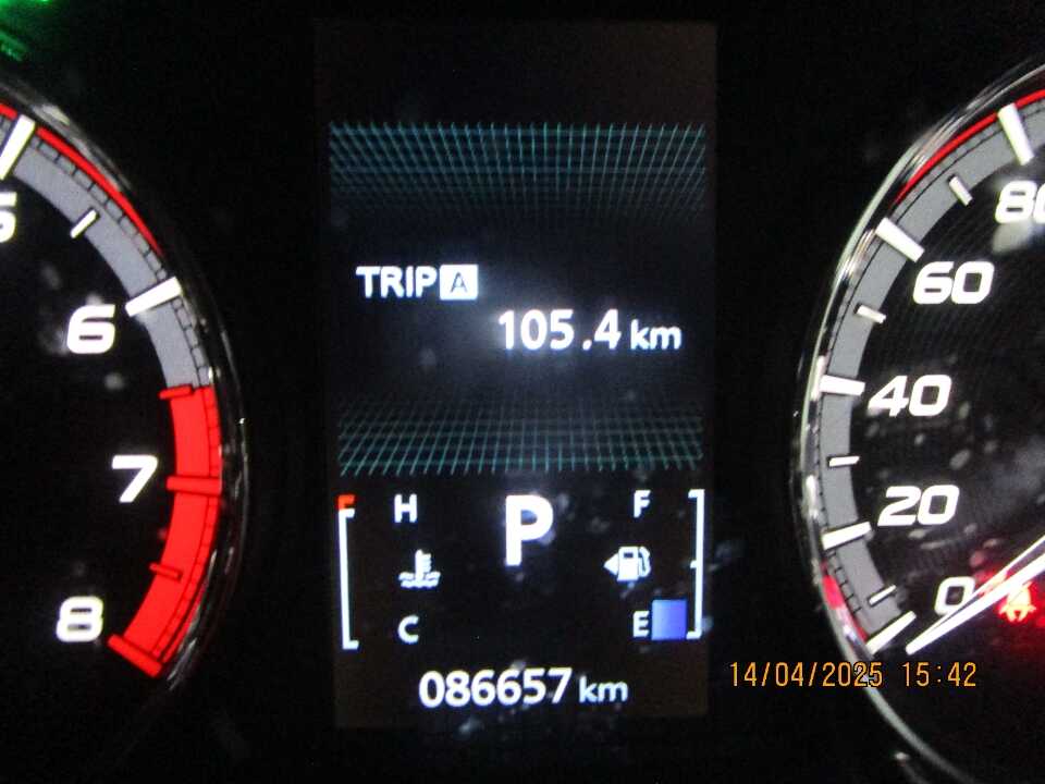 Foto Mobil Bekas Odometer Mitsubishi Xpander 1.5 Ultimate tahun 2020
