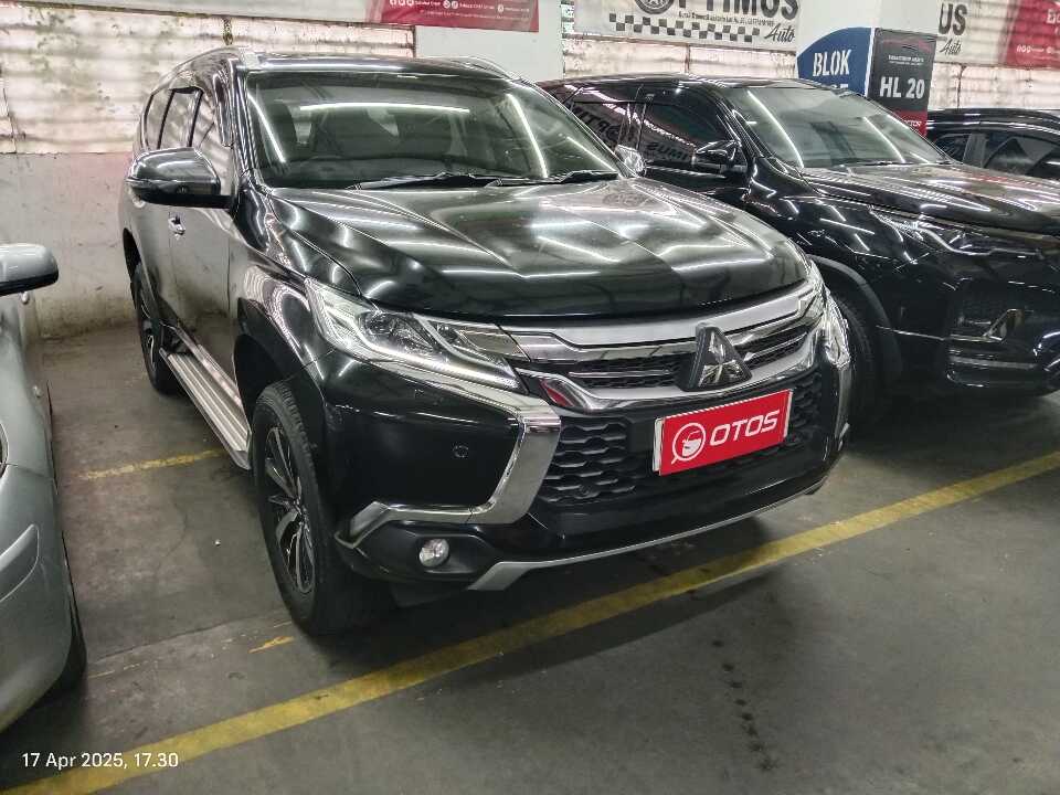 2018 Mitsubishi Pajero Sport 2.4 Dakar - Foto 1 dari 6