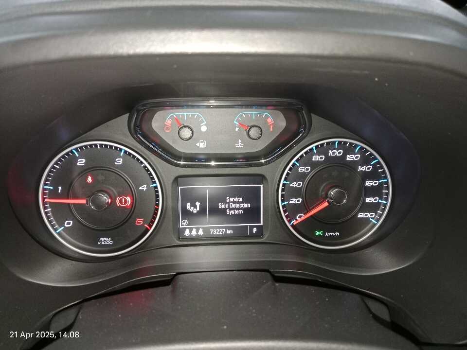 Foto Mobil Bekas Odometer Chevrolet Trailblazer 2.5 LTZ tahun 2017
