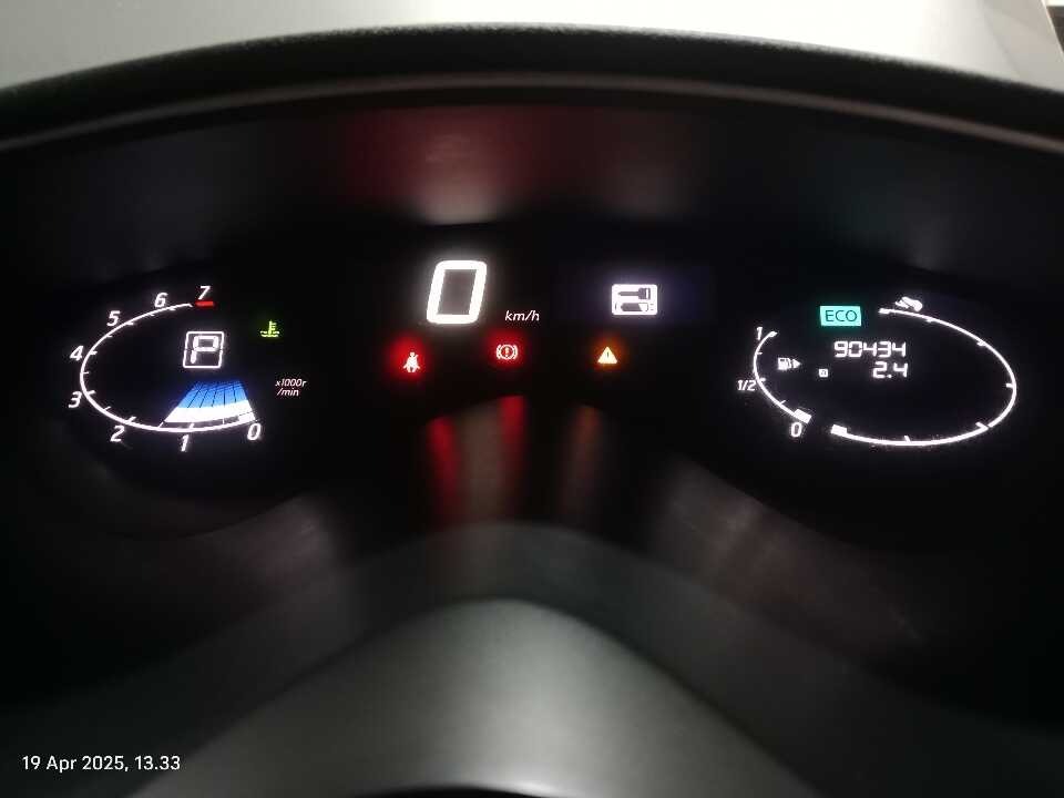 Foto Mobil Bekas Odometer Nissan Serena 2.0 tahun 2016