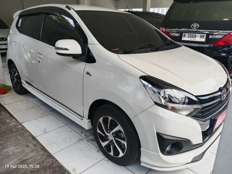 2018 Daihatsu Ayla 1.2 R - Foto 1 dari 6