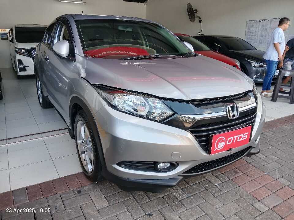 2016 Honda HR-V 1.5 E - Foto 1 dari 6