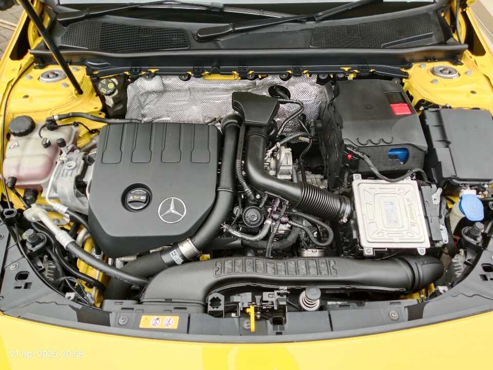Foto Mobil Bekas Mesin Mercedes-Benz CLA200 1.3 tahun 2020