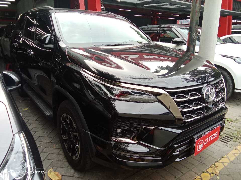 2021 Toyota Fortuner 2.4 4X2 VRZ - Foto 1 dari 6