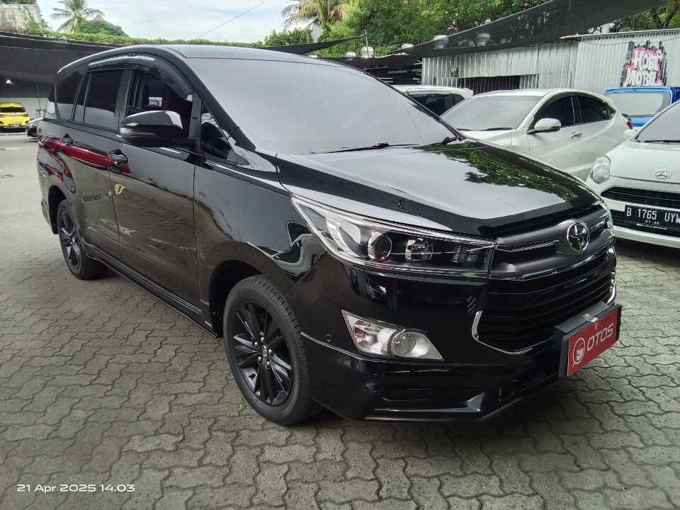 2020 Toyota Kijang Innova 2.4 V - Foto 1 dari 9