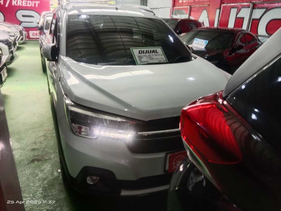2022 Suzuki XL7 1.5 Beta - Foto 1 dari 6