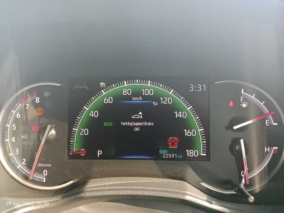 Foto Mobil Bekas Odometer Toyota Voxy 2.0 tahun 2023