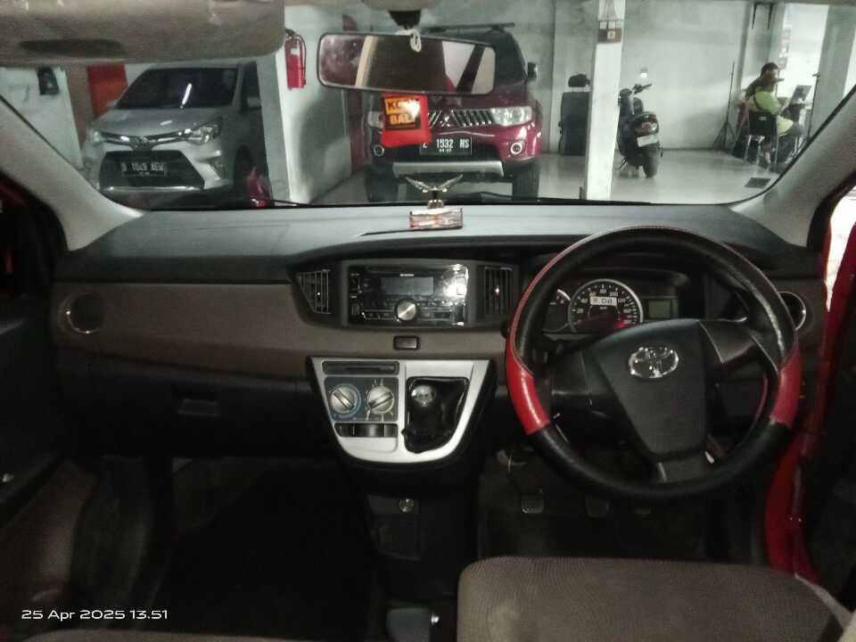 Foto Mobil Bekas Dashboard Toyota Calya 1.2 G tahun 2017