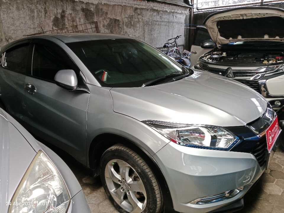 2016 Honda HR-V 1.5 E - Foto 1 dari 6