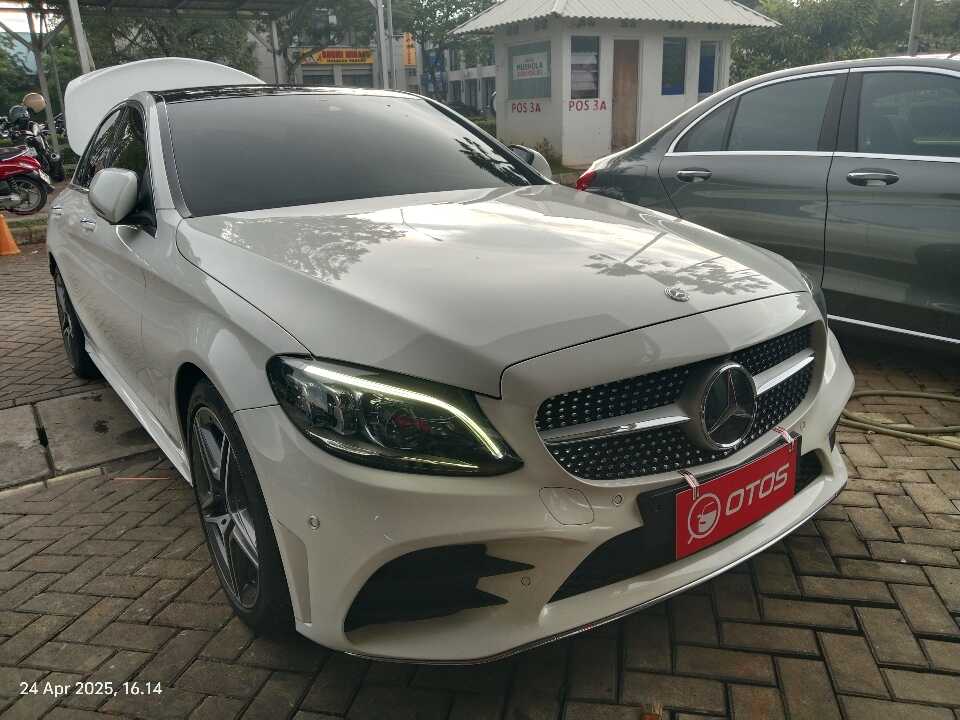 2020 Mercedes-Benz C300 2.0