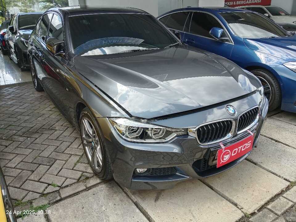2018 BMW 330i 2.0 M Sport - Foto 1 dari 6