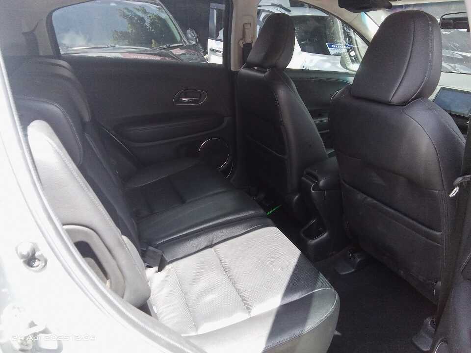 Foto Mobil Bekas Kabin Belakang Honda HR-V 1.5 E tahun 2020