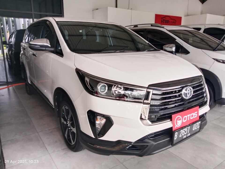 2021 Toyota Kijang Innova 2.4 Venturer
