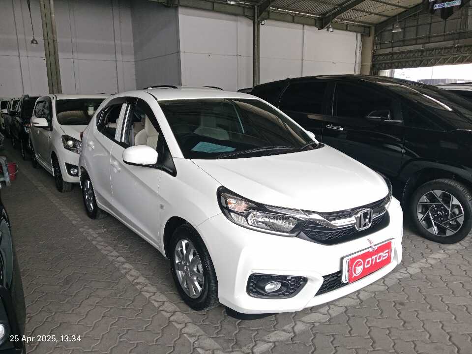 2023 Honda Brio 1.2 Satya E - Foto 1 dari 9