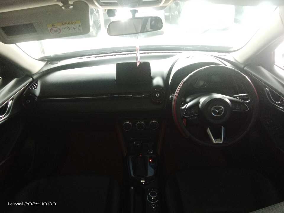 Foto Mobil Bekas Dashboard Mazda CX-3 2.0 tahun 2017