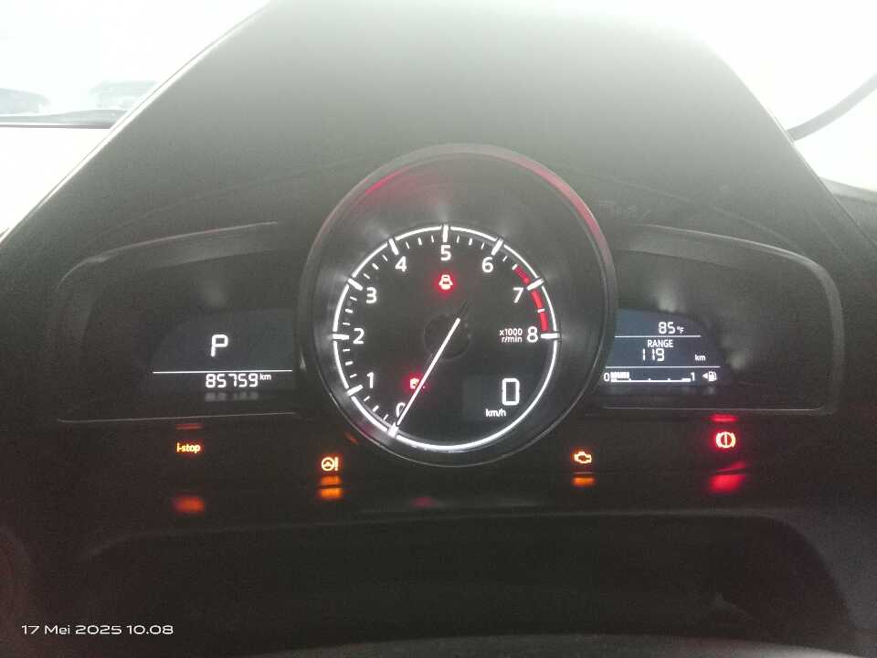 Foto Mobil Bekas Odometer Mazda CX-3 2.0 tahun 2017