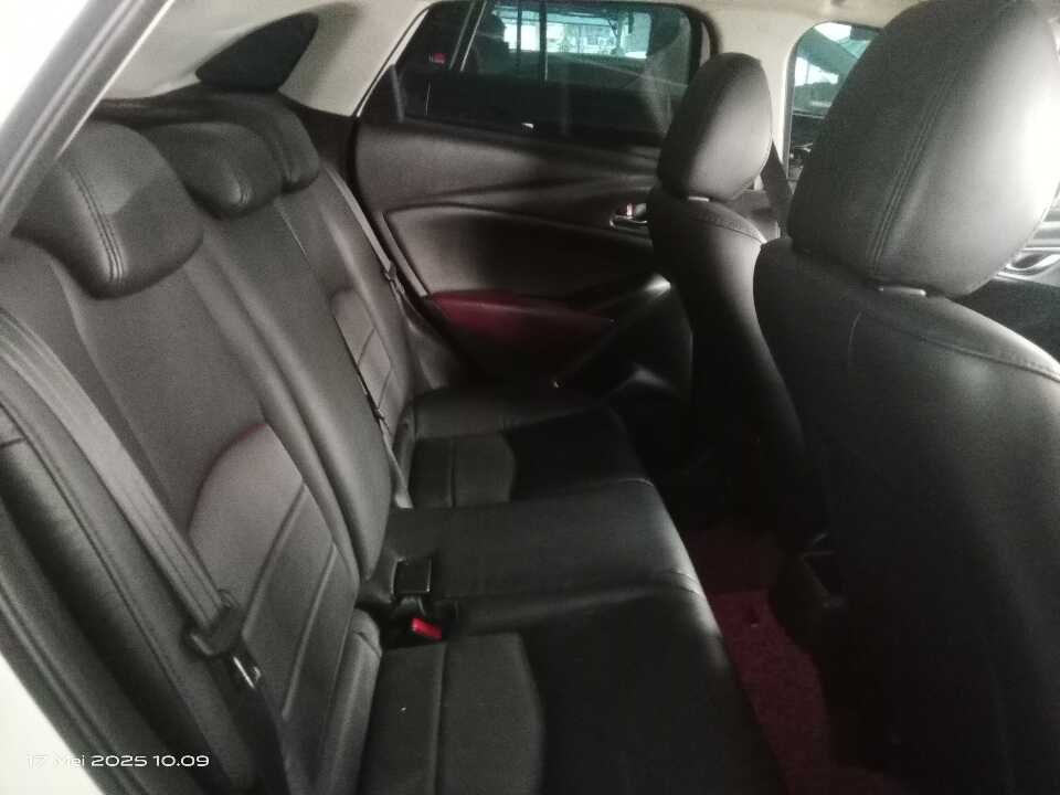 Foto Mobil Bekas Kabin Belakang Mazda CX-3 2.0 tahun 2017