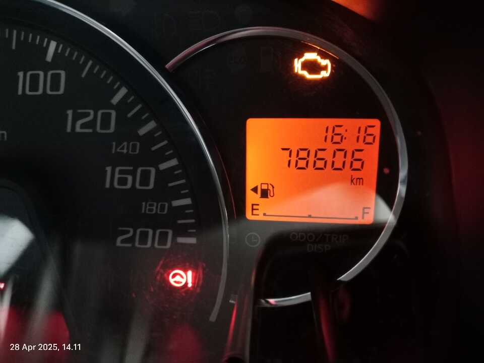 Foto Mobil Bekas Odometer Toyota Agya 1.0 G tahun 2015