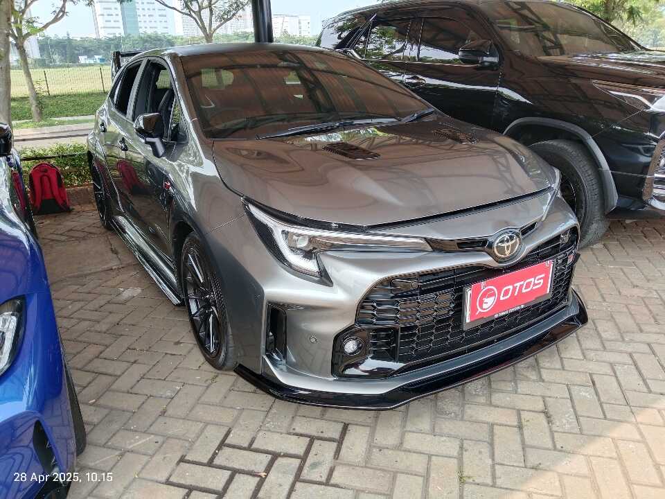 2024 Toyota Corolla 1.6 - Foto 1 dari 6