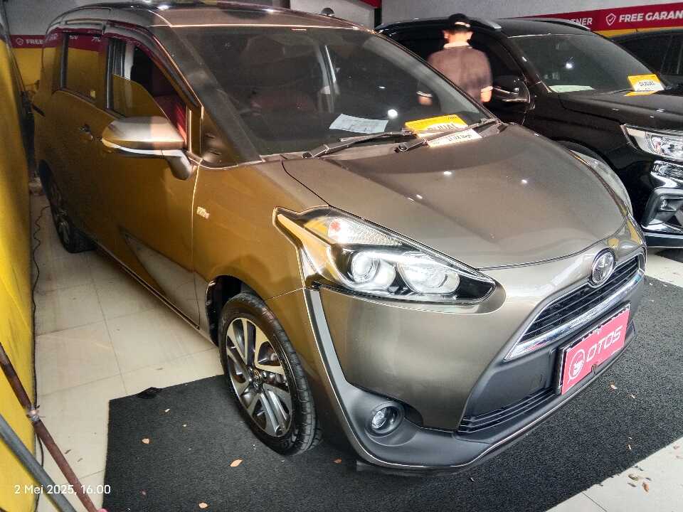 2017 Toyota Sienta 1.5 V - Foto 1 dari 6