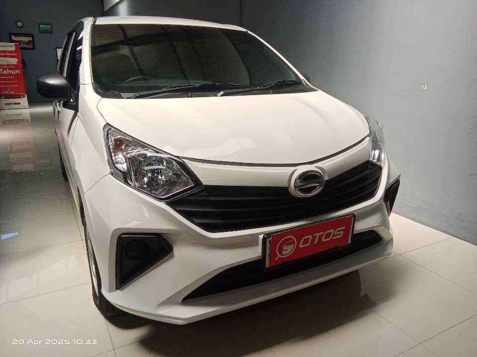 2024 Daihatsu Sigra 1.0 D - Foto 1 dari 6