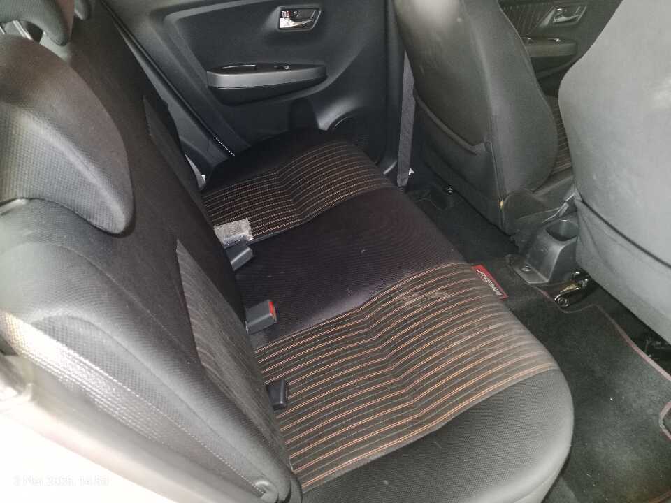 Foto Mobil Bekas Kabin Belakang Toyota Agya 1.2 G tahun 2020