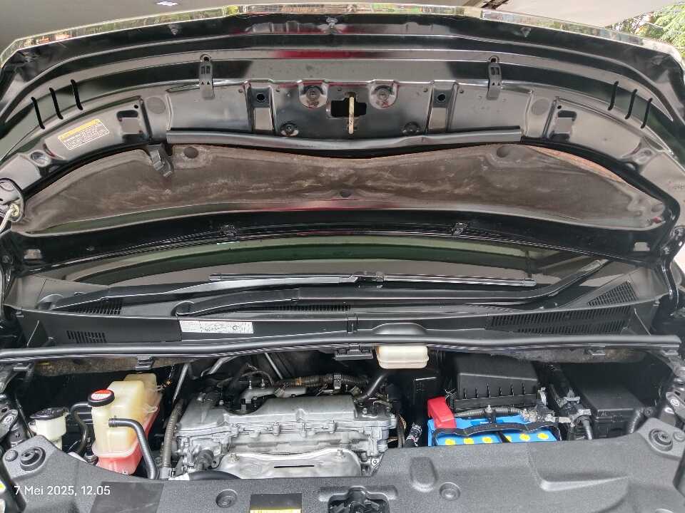 Foto Mobil Bekas Mesin Toyota Vellfire 2.5 G tahun 2015
