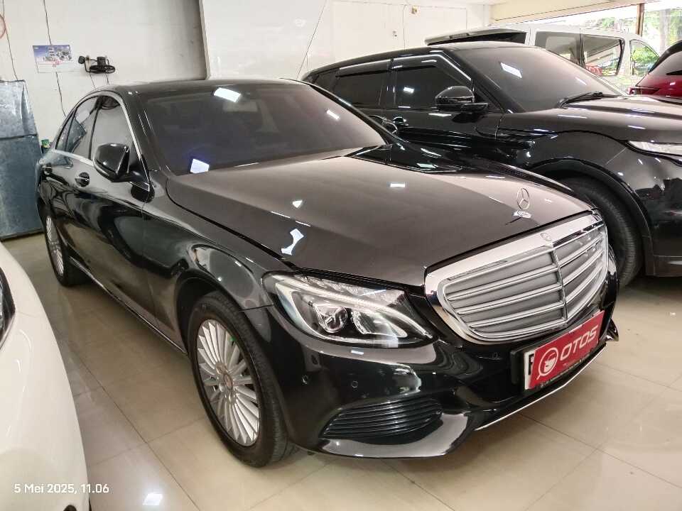 2015 Mercedes-Benz C250 2.0 - Foto 1 dari 6